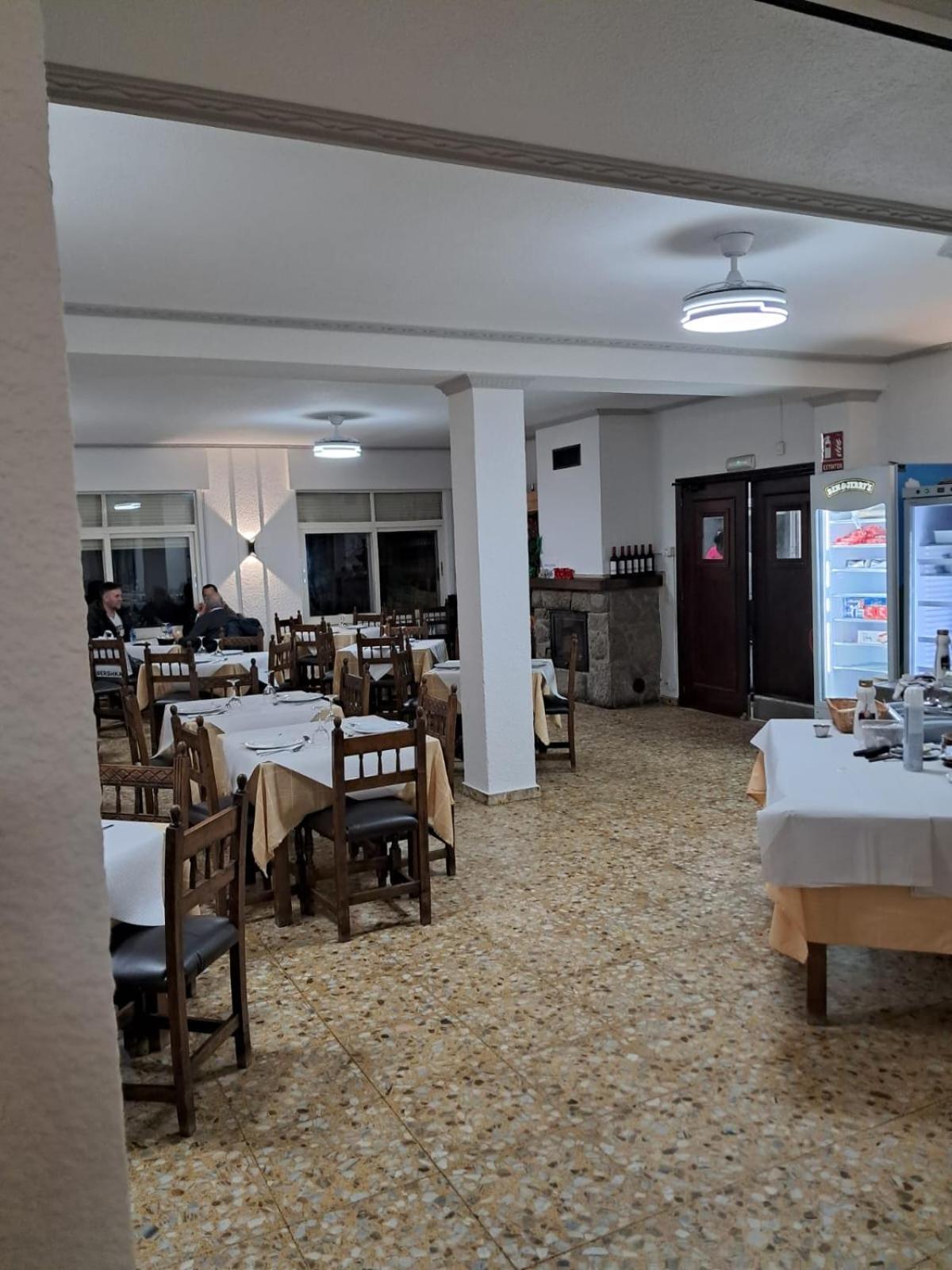 Hostal San Miguel Villalobar ภายนอก รูปภาพ