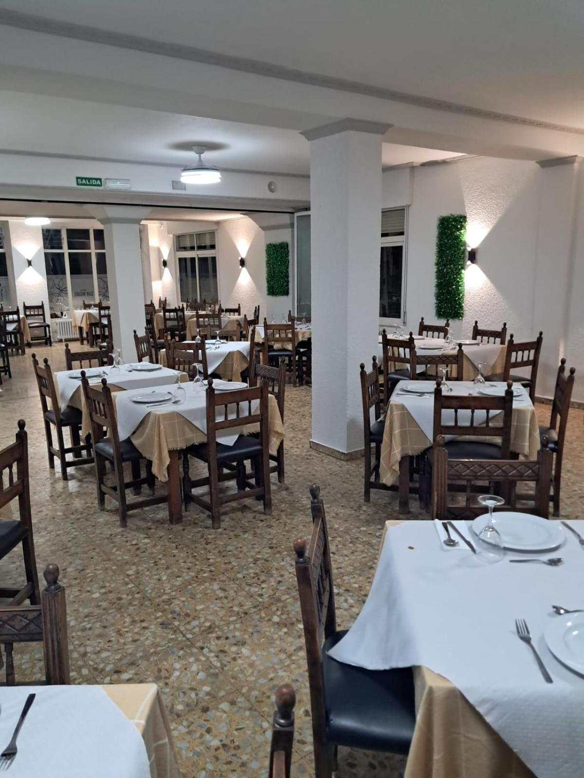 Hostal San Miguel Villalobar ภายนอก รูปภาพ