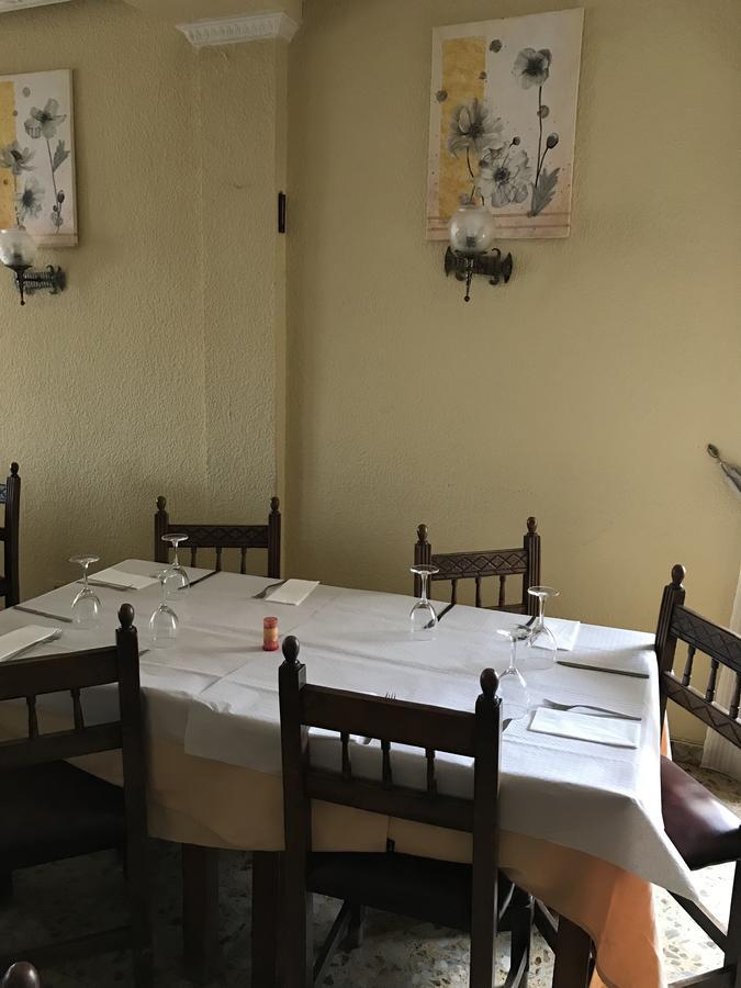 Hostal San Miguel Villalobar ภายนอก รูปภาพ