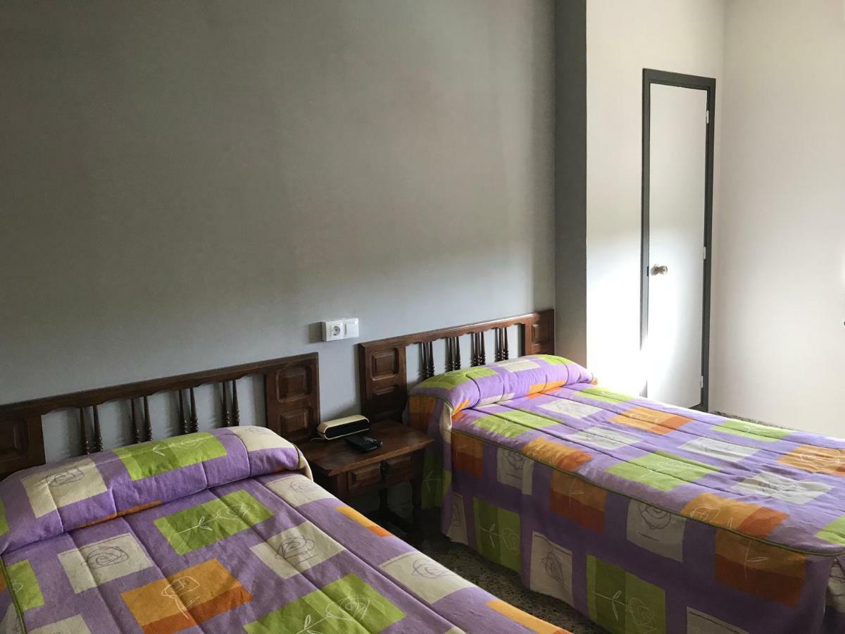 Hostal San Miguel Villalobar ภายนอก รูปภาพ